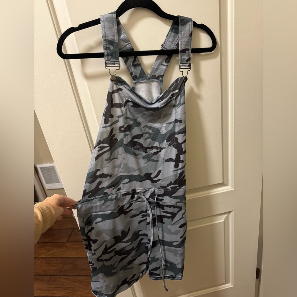 Camo overalls XXL